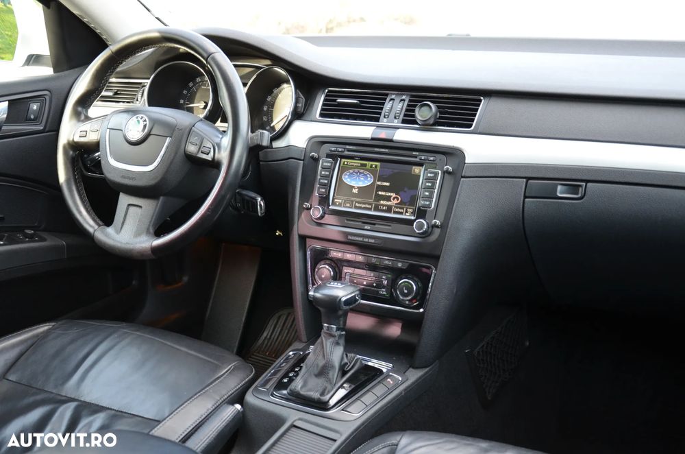 Skoda Superb 2.0 TDI Elegance DSG - 18