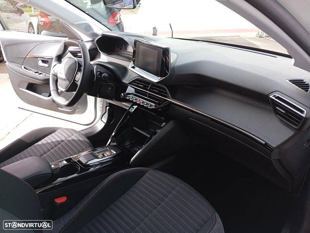 Peugeot 208 PureTech 100 EAT8 Active Pack - 10