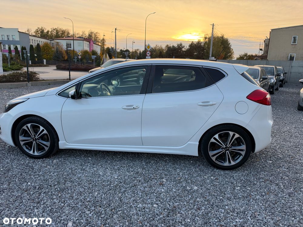 Kia Ceed 1.6 CRDi GT Line - 38