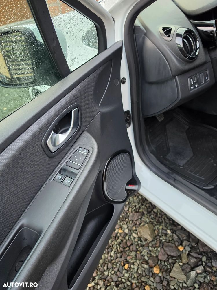 Renault Clio - 17