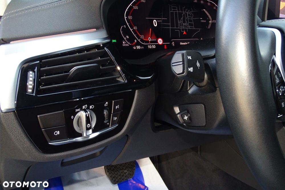 BMW Seria 5 530d mHEV Luxury Line sport - 23