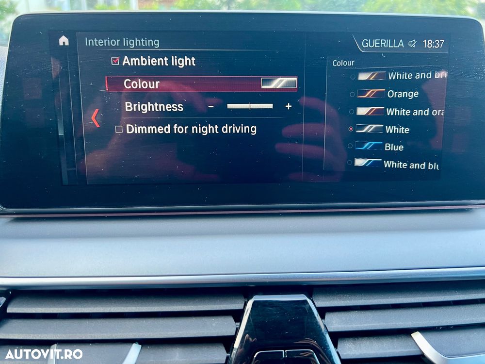 BMW Seria 5 520d AT - 33
