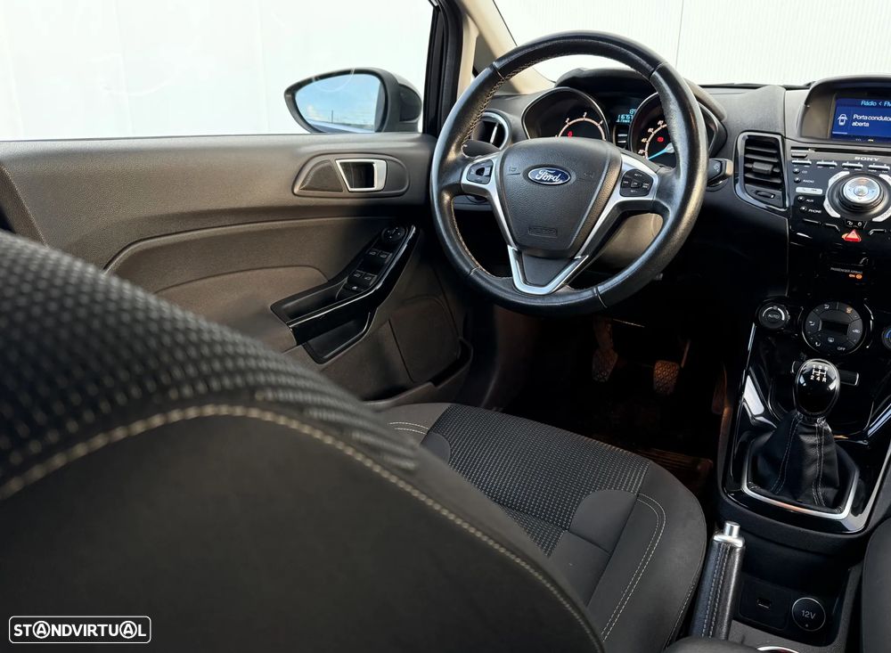 Ford Fiesta 1.5 TDCi Titanium - 22