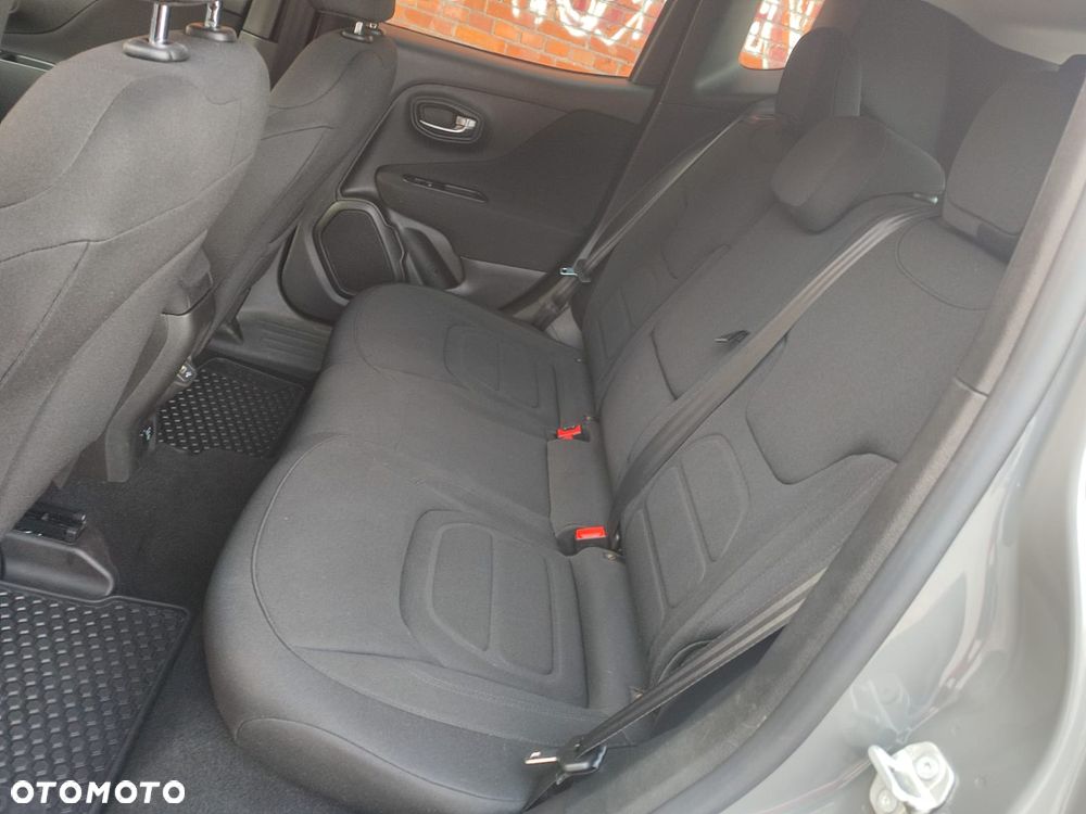 Jeep Renegade - 11