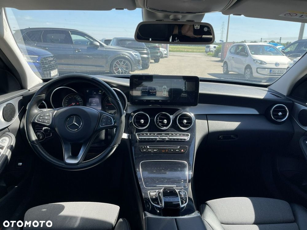 Mercedes-Benz Klasa C 220 d 4Matic 9G-TRONIC AMG Line - 11