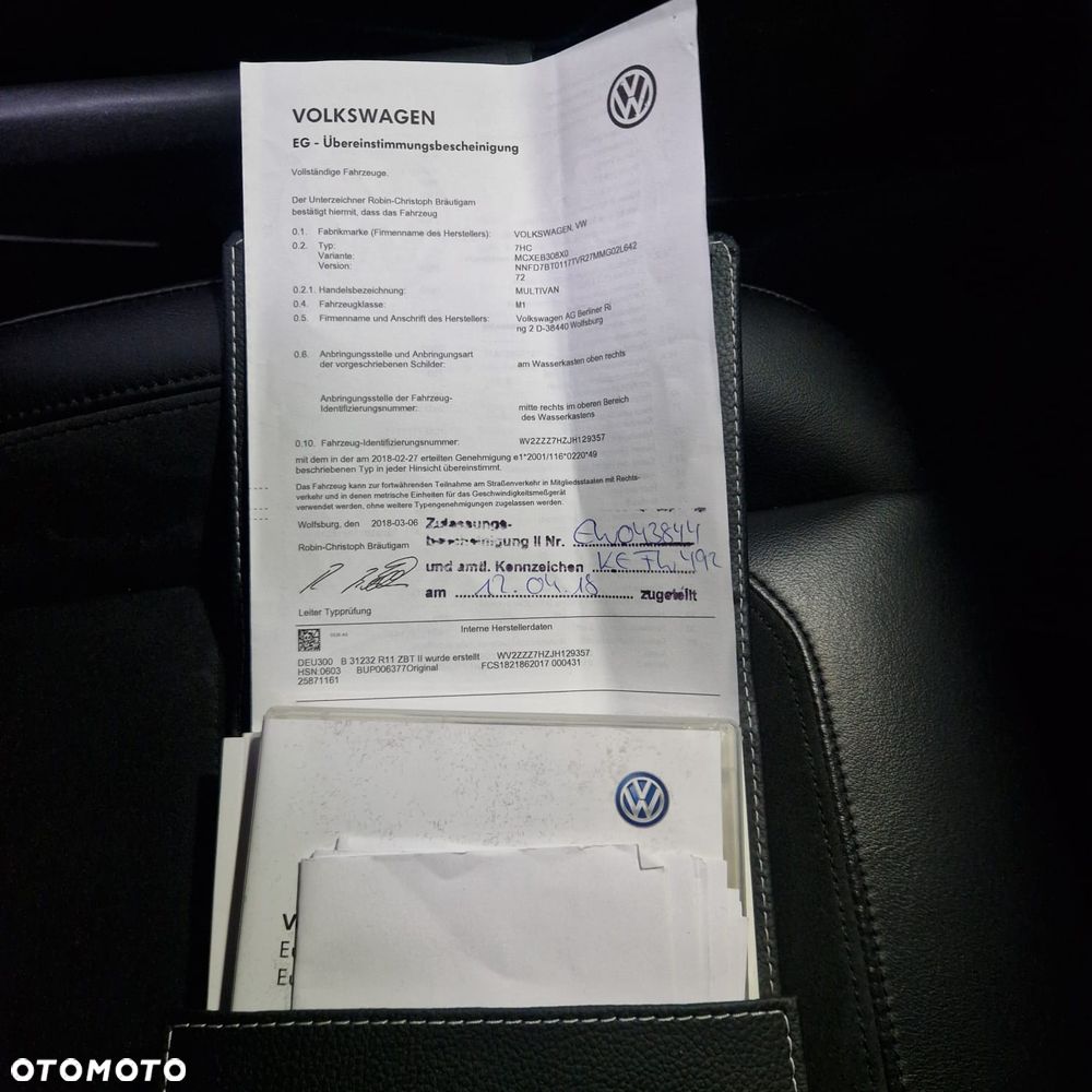 Volkswagen Multivan - 36