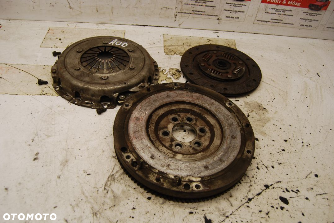 SPRZĘGŁO KOMPLETNE KOŁO ZAMACHOWE 032121021 1.4 MPI VW LUPO AROSA POLO AUD - 2