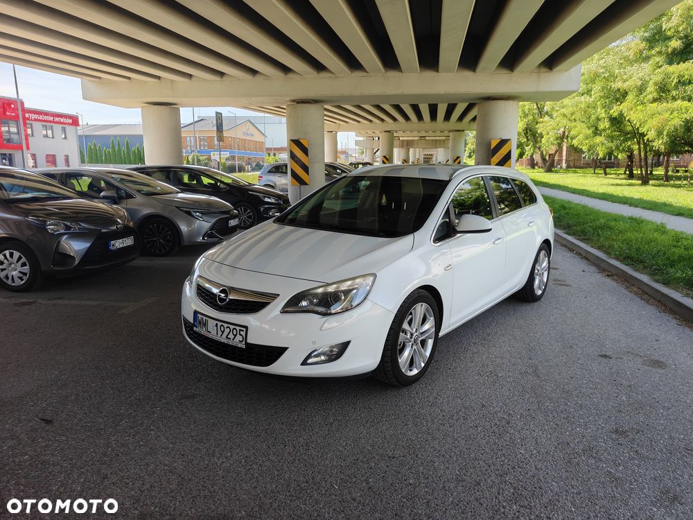 Opel Astra 2.0 CDTI Cosmo - 1