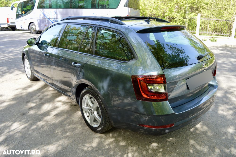 Skoda Octavia 2.0 TDI Style - 8