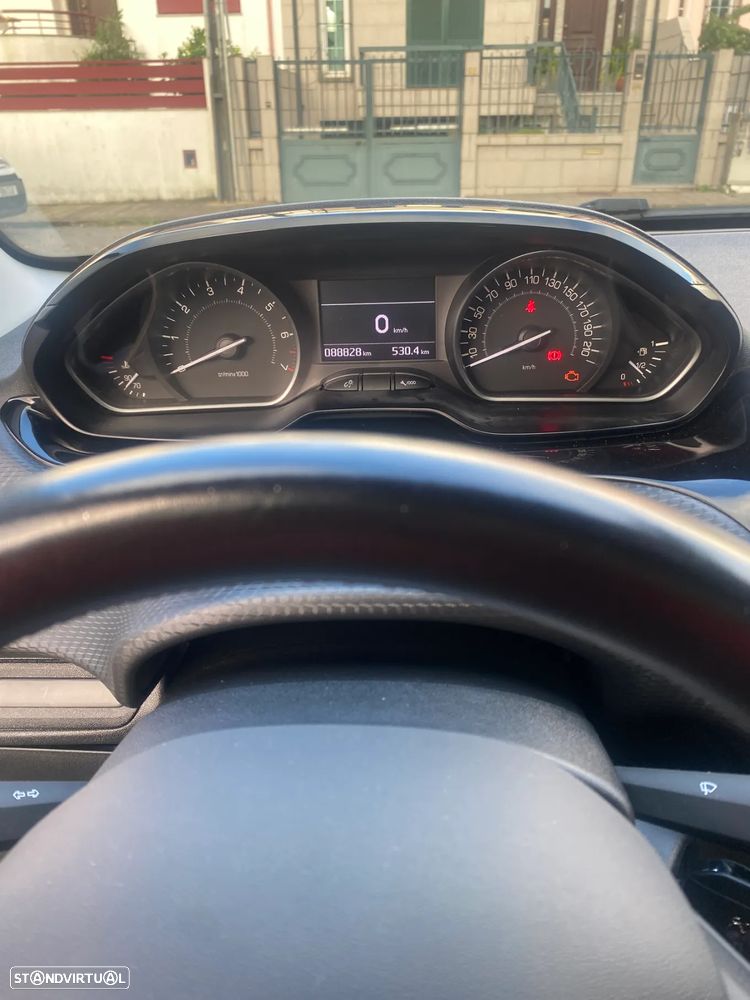 Peugeot 208 PureTech 82 Start & Stop Allure - 18