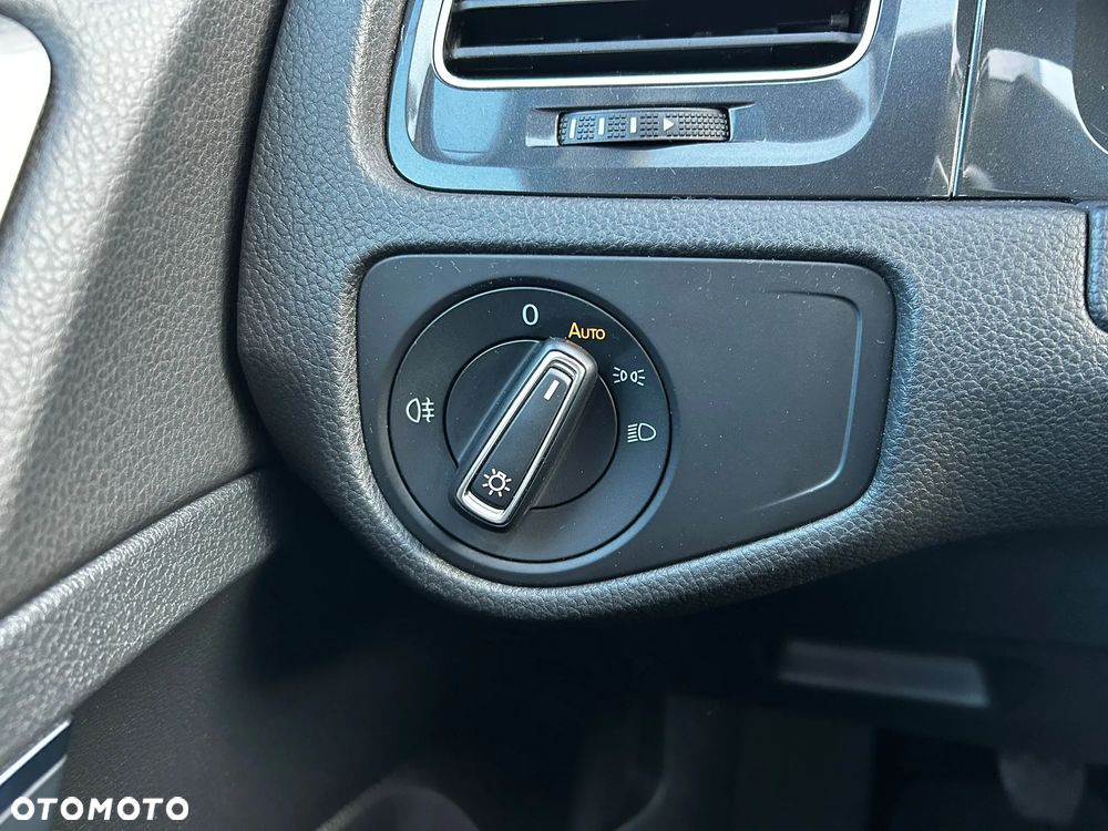 Volkswagen Golf VII 1.6 TDI BMT Highline - 24