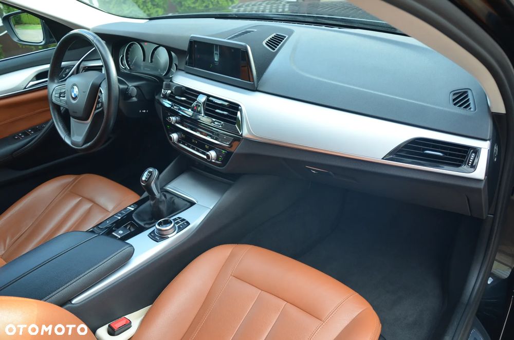 BMW Seria 5 520d M Sport - 21