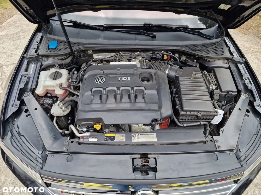 Volkswagen Passat Variant 2.0 TDI Bi-Turbo BMT 4Mot Highline DSG - 32