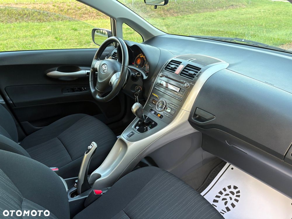 Toyota Auris 1.6 VVT-i Premium MM - 26