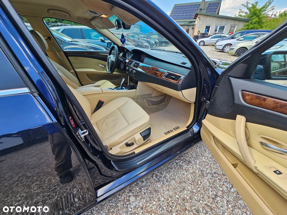 BMW Seria 5 530d xDrive Touring - 7