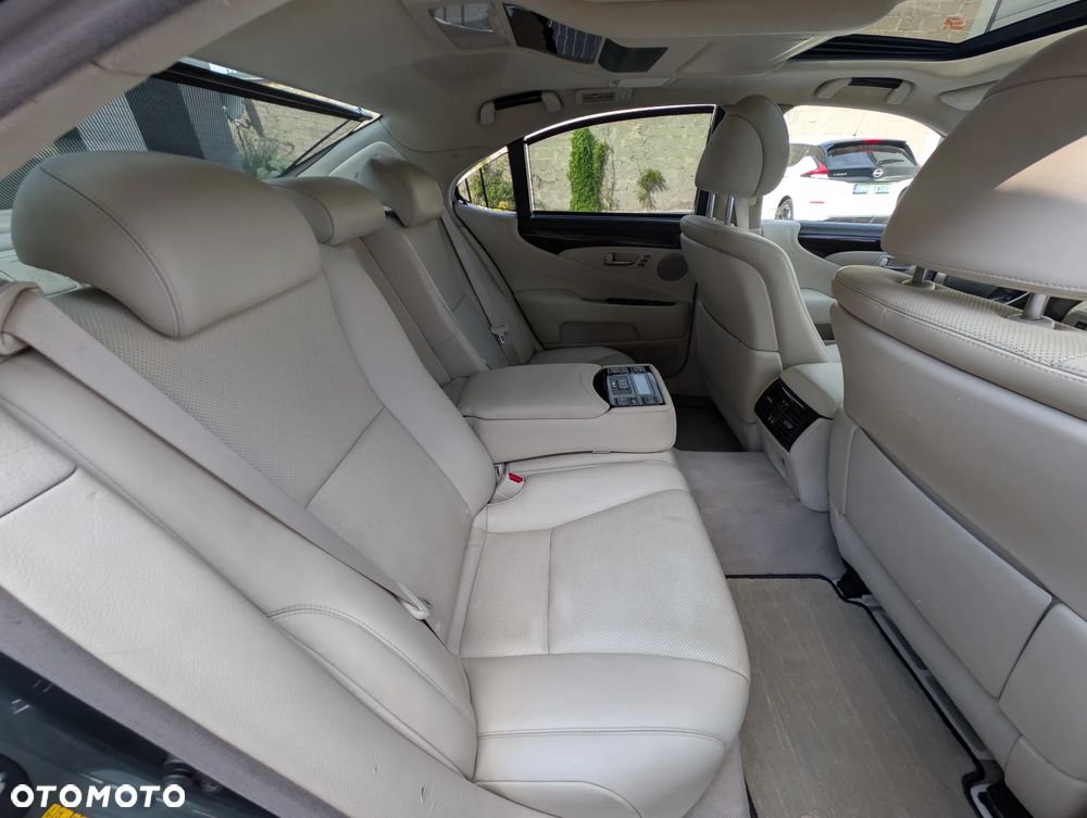 Lexus LS 600h Elegance - 9