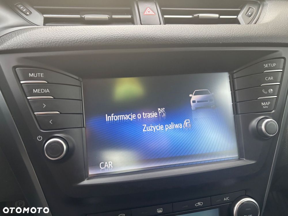 Toyota Avensis 2.0 D-4D Prestige - 6