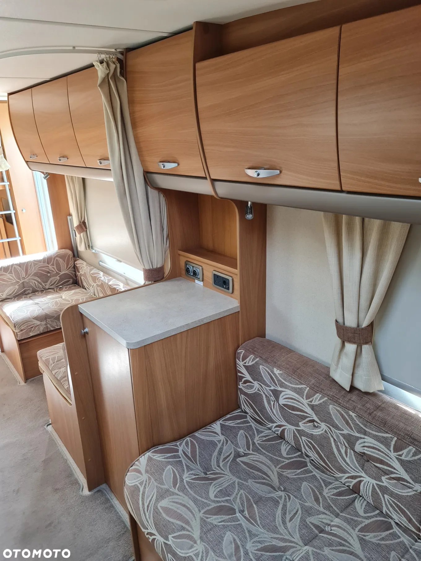SWIFT CHARISMA 570 - 9