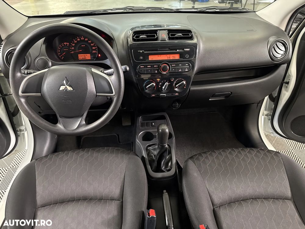 Mitsubishi Space Star - 10