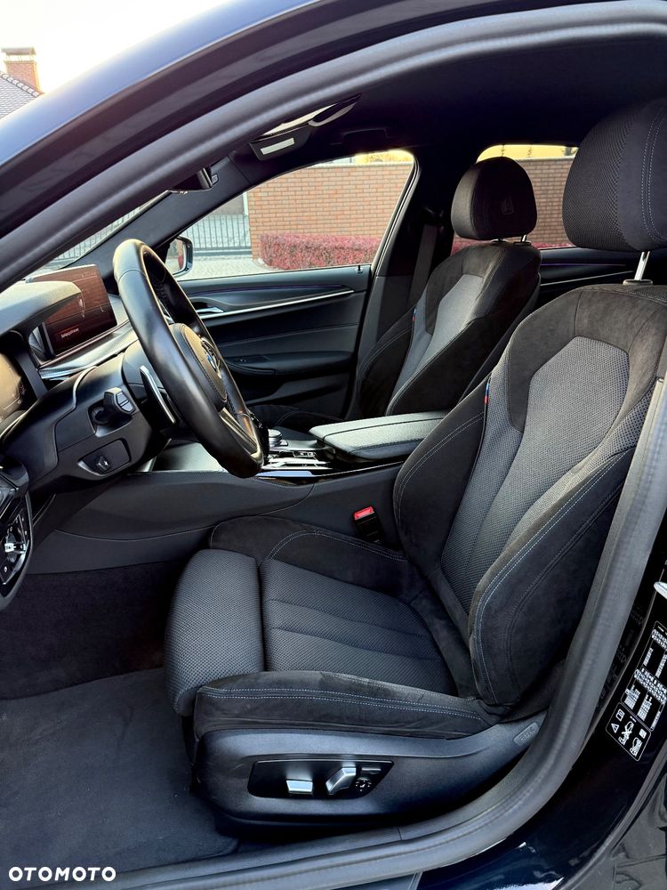 BMW Seria 5 520d xDrive M Sport sport - 16