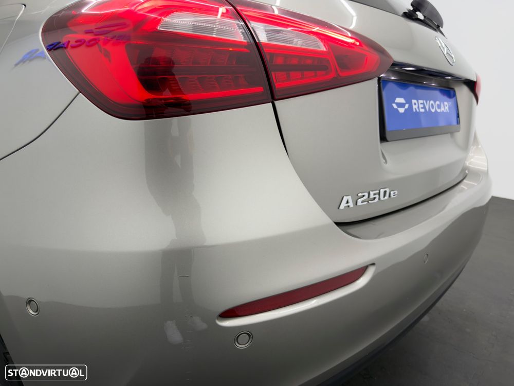 Mercedes-Benz A 250 e 8G-DCT Style - 9