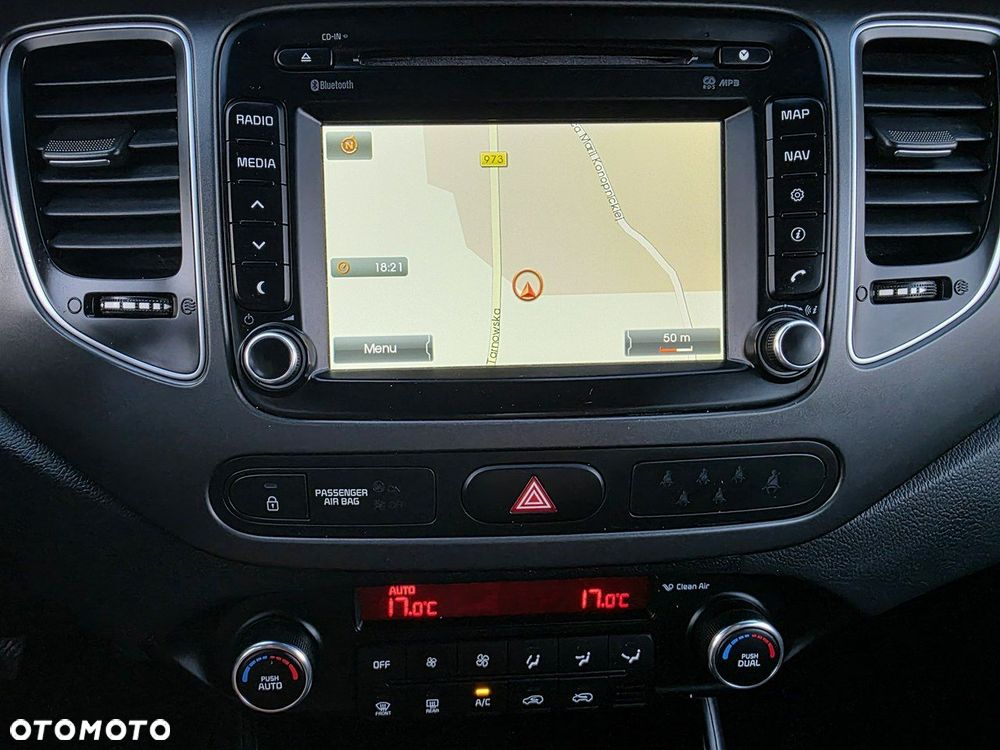 Kia Carens - 10