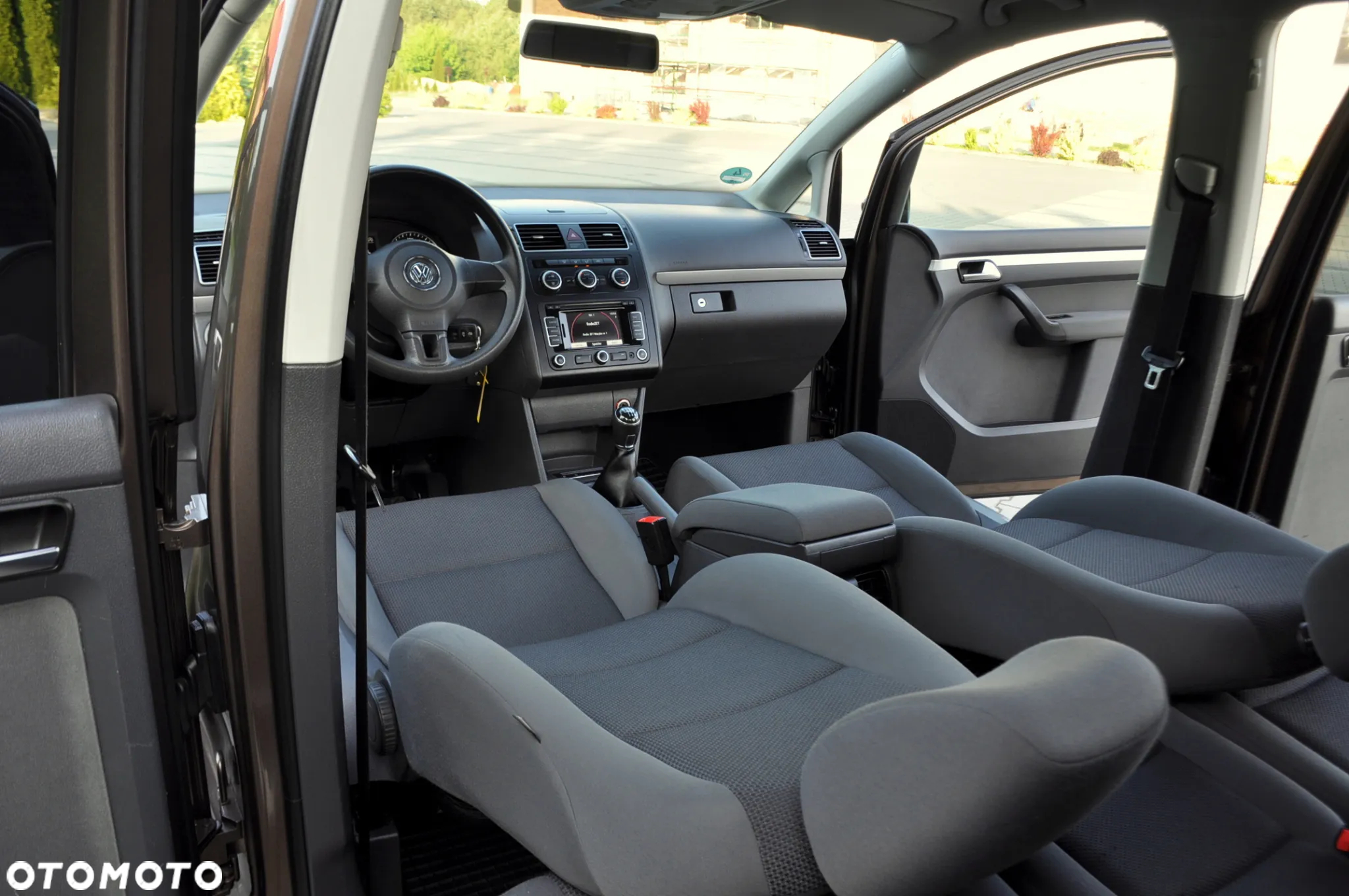 Volkswagen Touran - 28