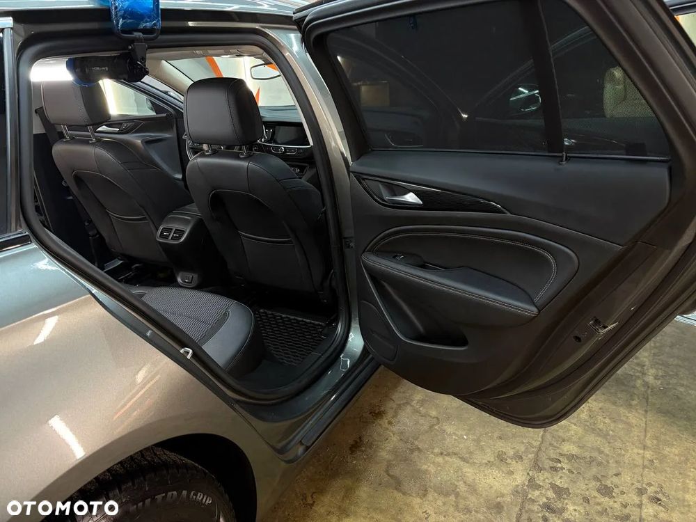 Opel Insignia - 8