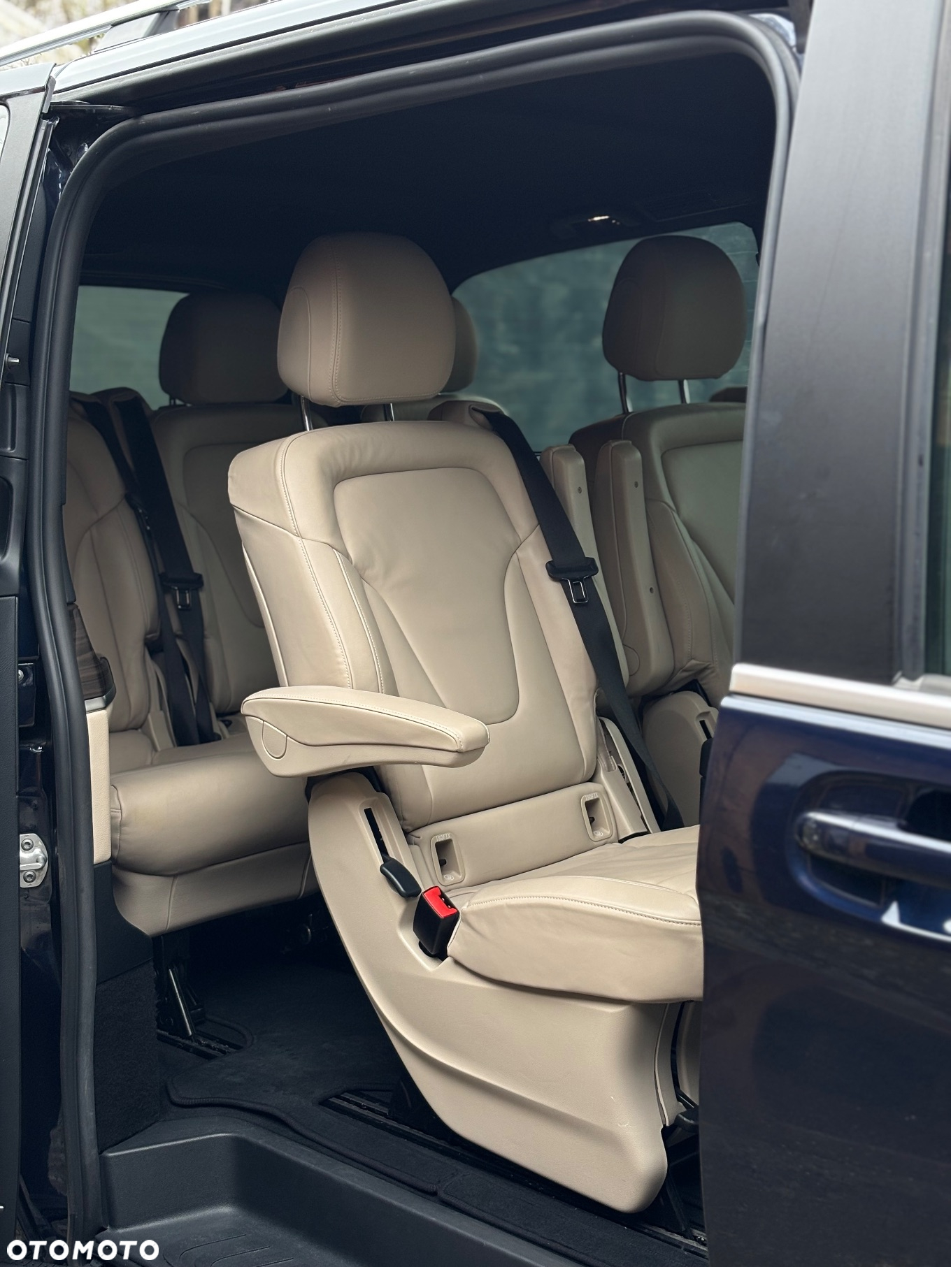 Mercedes-Benz Klasa V 300 d 4-Matic Exclusive 9G-Tronic (d³ugi) - 21