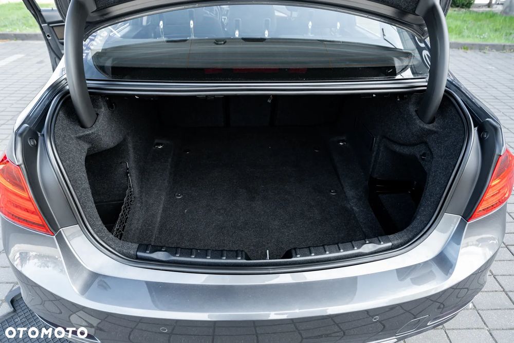 BMW Seria 3 320d Efficient Dynamic Edition - 31