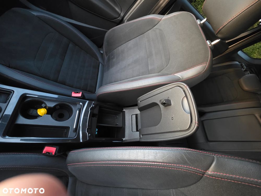 Ford Kuga - 7