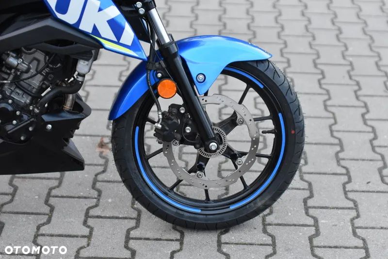 Suzuki GSX - 8