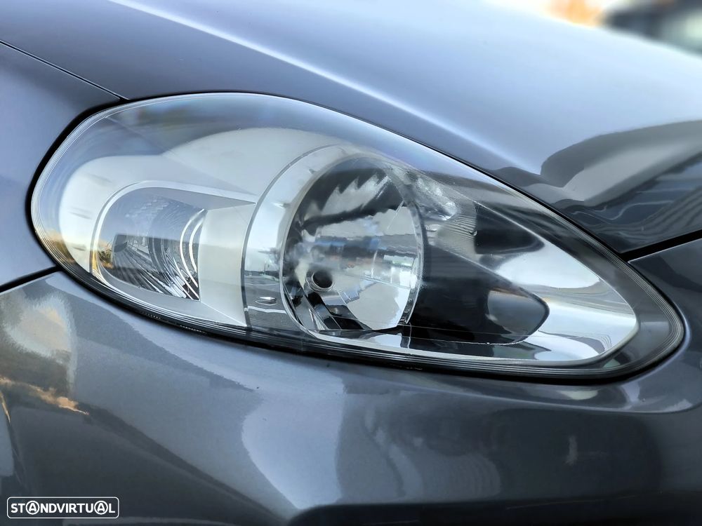 Fiat Punto 1.3 M-Jet Lounge S&S - 13