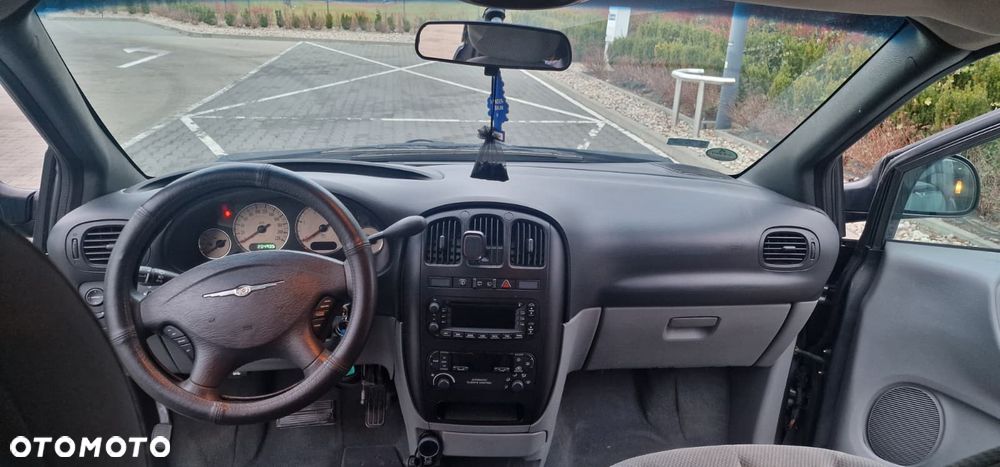 Chrysler Voyager - 4