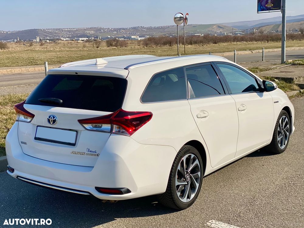 Toyota Auris 1.8 L VVT-i Sol+ - 4