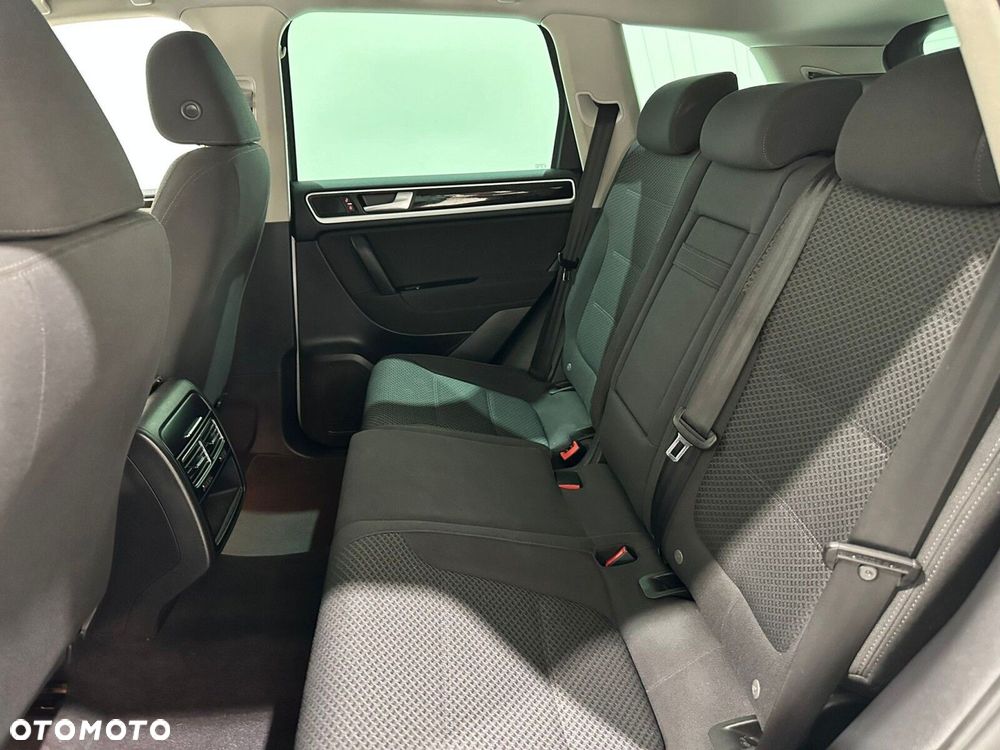 Volkswagen Touareg - 23