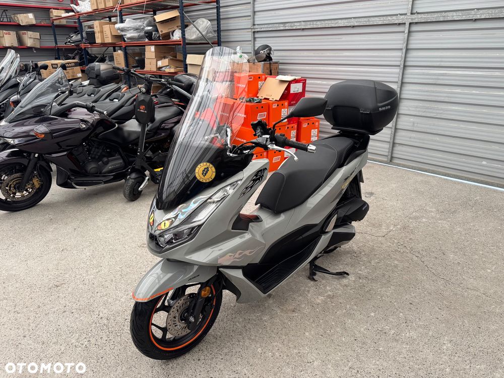 Mondial HPS 125 - 3