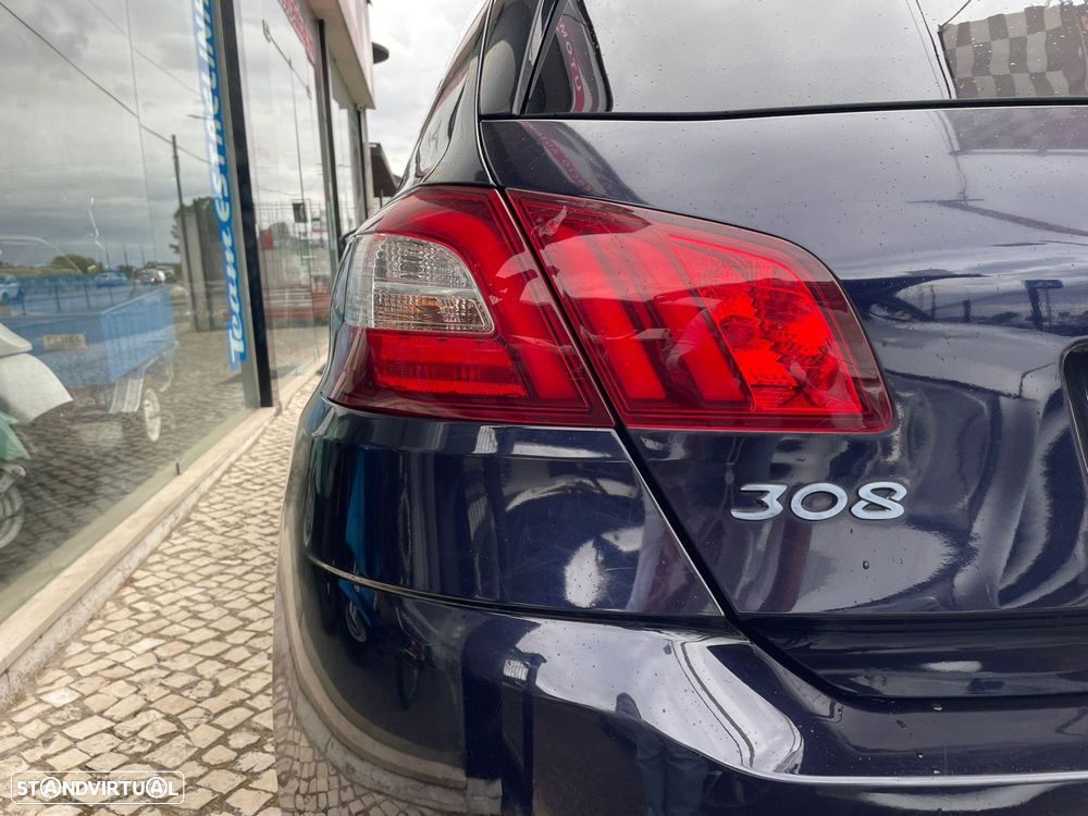 Peugeot 308 1.2 PureTech Style - 17