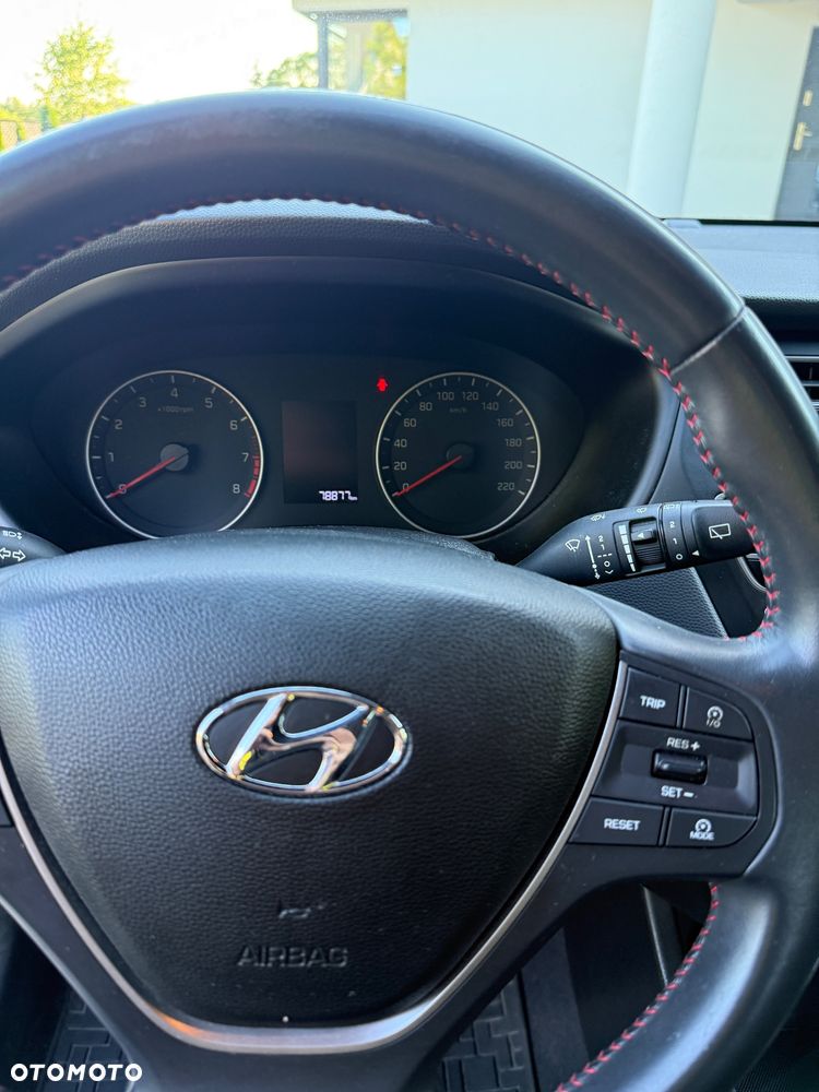 Hyundai i20 1.2 Comfort - 11