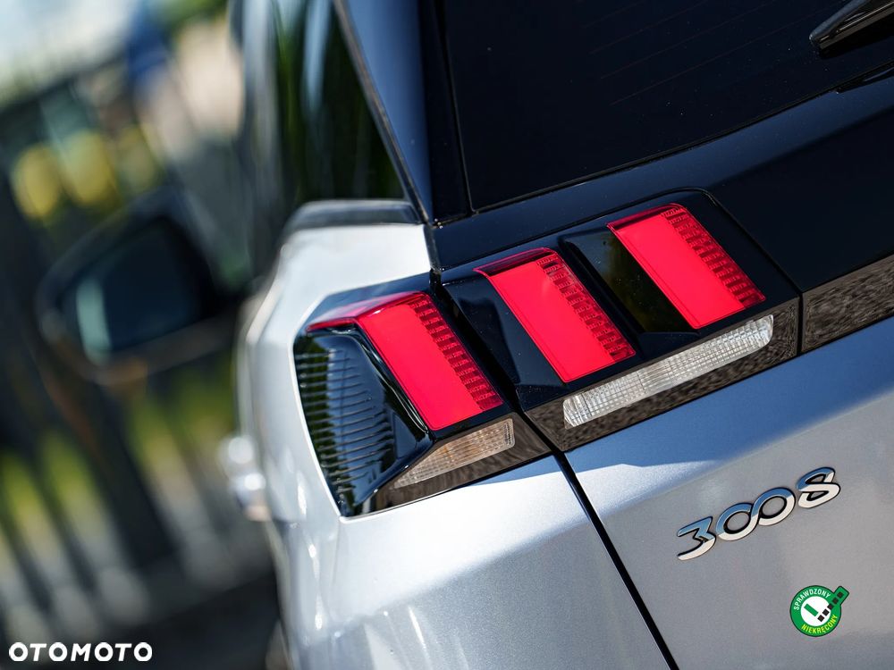Peugeot 3008 1.5 BlueHDi Allure S&S - 11