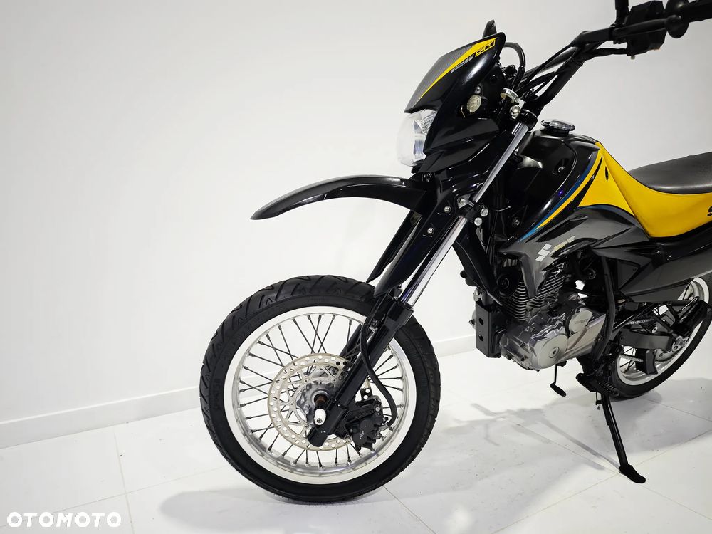 Suzuki DR - 17