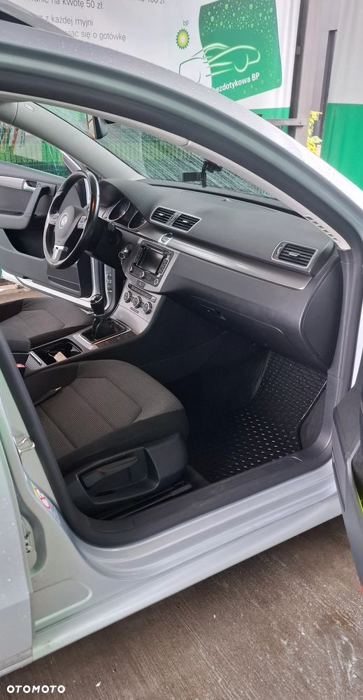 Volkswagen Passat 1.6 TDI BlueMotion - 18