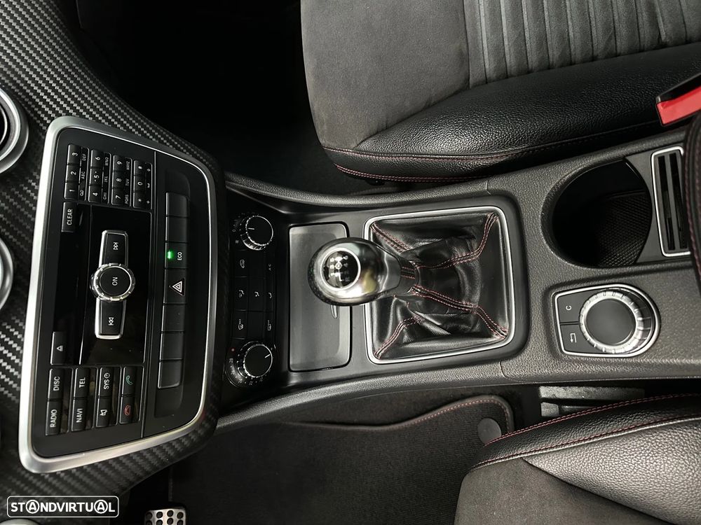 Mercedes-Benz A 180 d AMG Line - 17