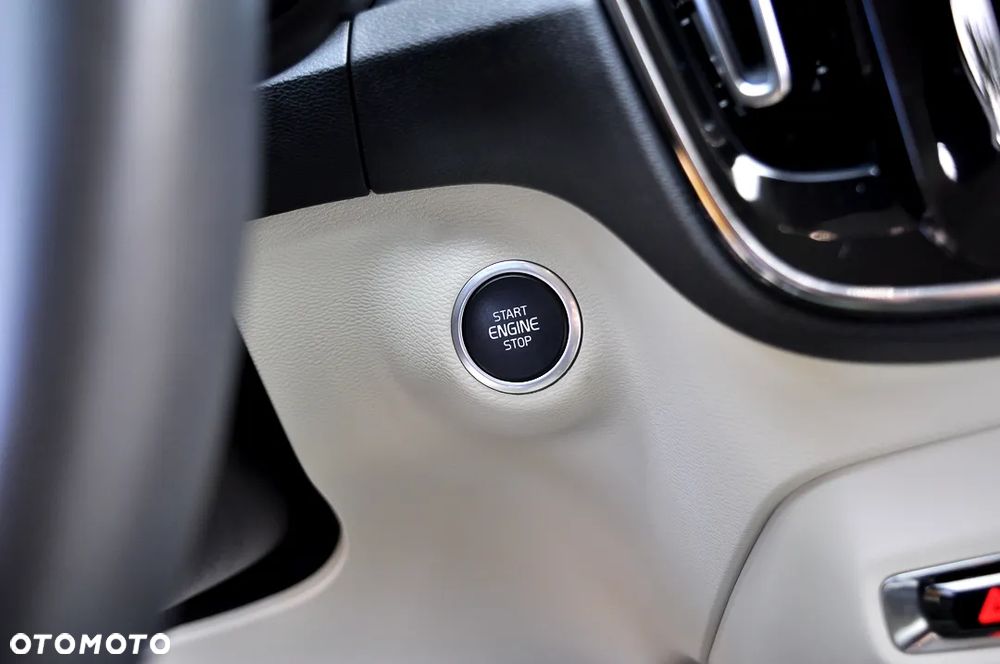 Volvo XC 40 T4 Geartronic Inscription - 29