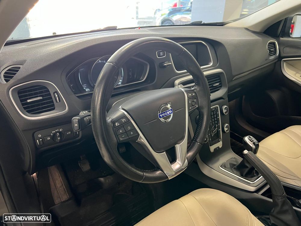 Volvo V40 2.0 D2 Momentum - 14