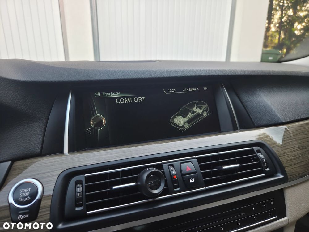 BMW Seria 5 525d xDrive Modern Line - 31