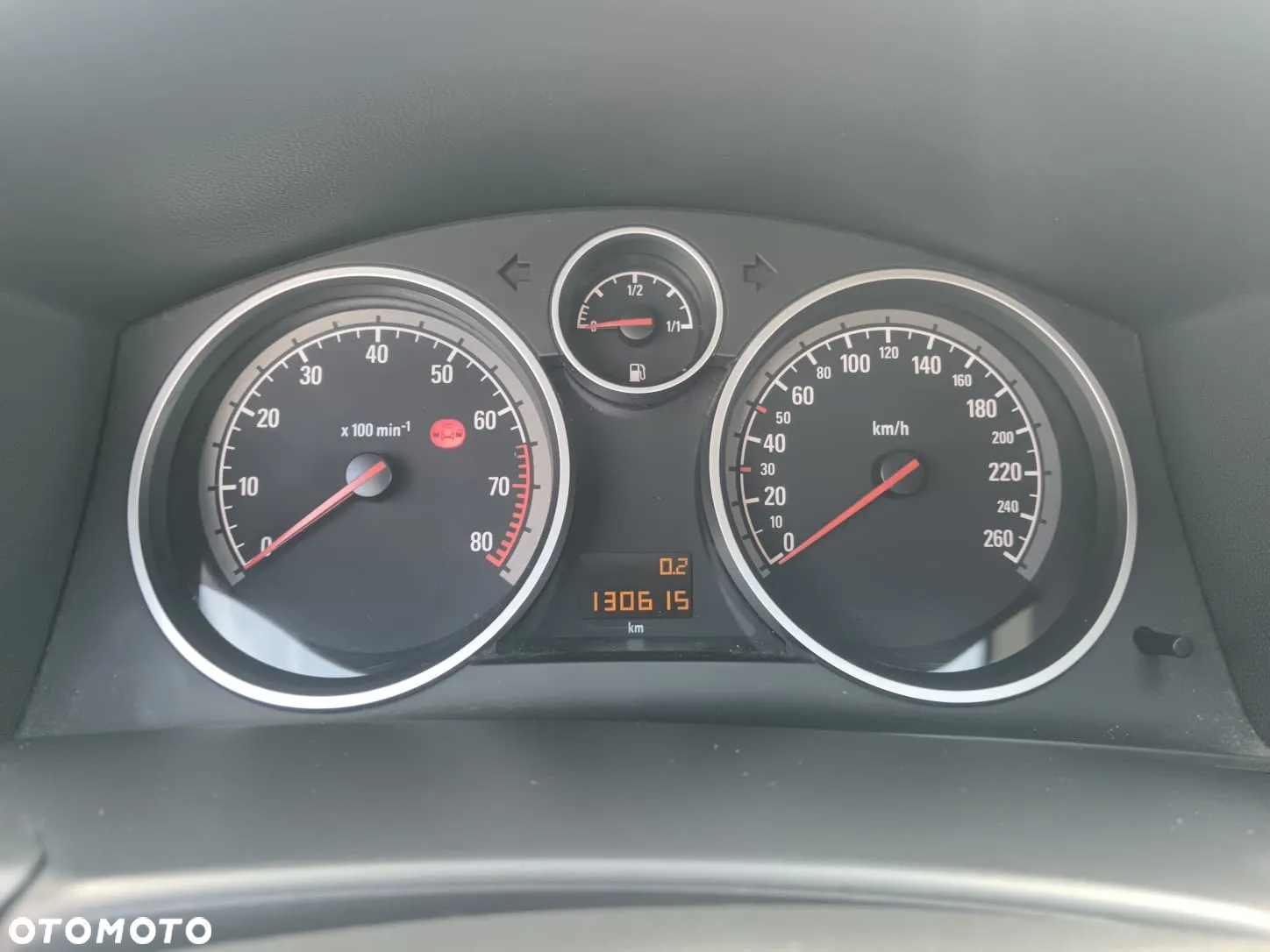 Opel Astra GTC 1.6 - 15