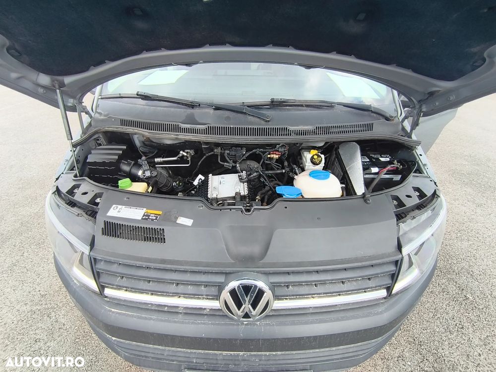 Volkswagen Transporter - 12