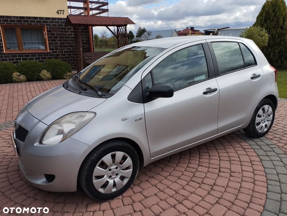 Toyota Yaris - 1