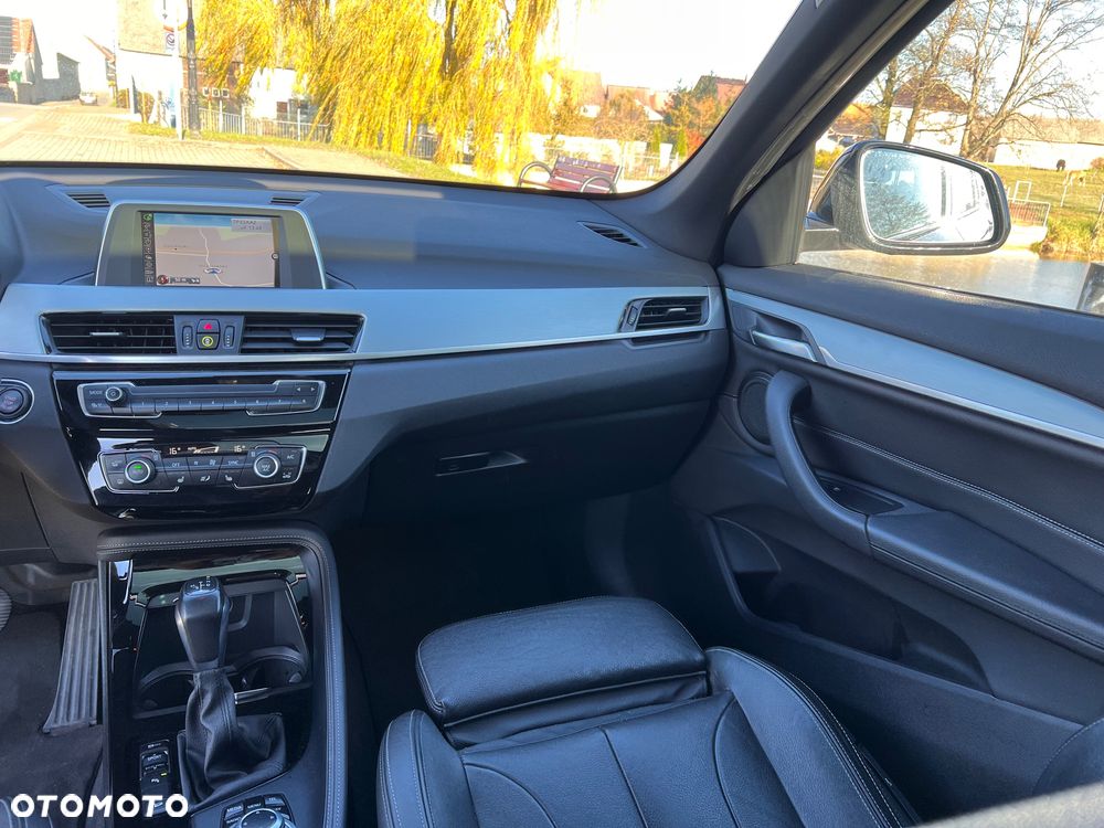 BMW X1 xDrive20d Sport Line - 12